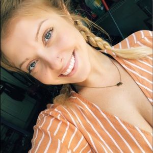 Meet your Posher, Aryn